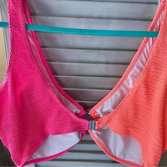 PINK LILY Bikini Top Textured Ring Link - Picture 3 of 6